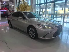 2022 Lexus ES 200 Excellence — фото 3