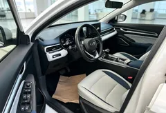 2022 Geely Emgrand 4th Gen 1.5L CVT Flagship, белый — фото 4