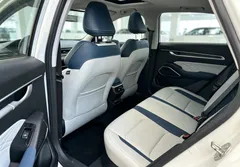 2022 Geely Emgrand 4th Gen 1.5L CVT Flagship, белый — фото 6
