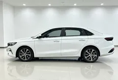 2022 Geely Emgrand 4th Gen 1.5L CVT Flagship, белый — фото 10