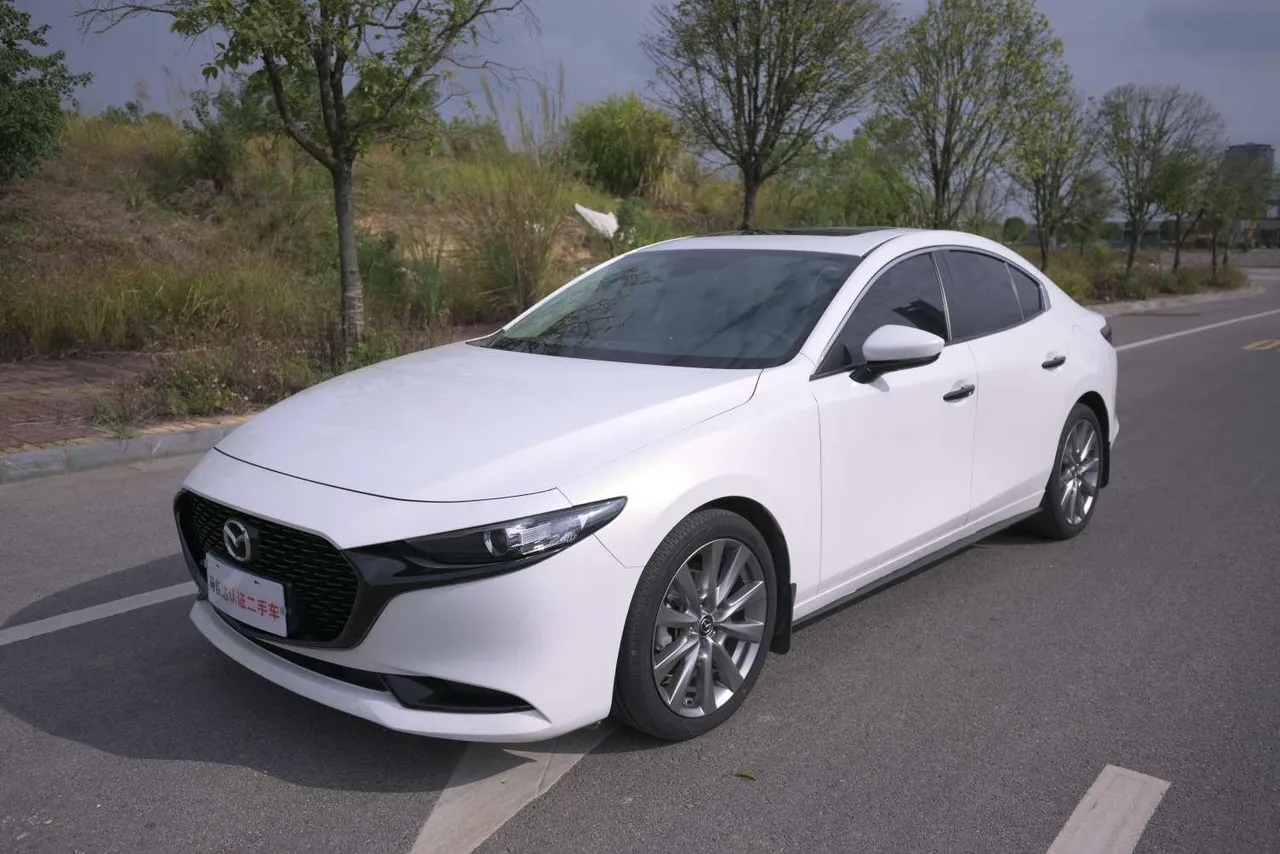 2022 Mazda Mazda3 2.0L AT