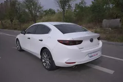 2022 Mazda Mazda3 2.0L AT, белый — фото 9