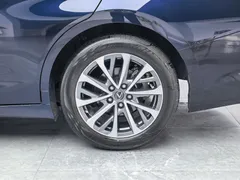 2022 Lexus ES 200 Excellence, синий — фото 16