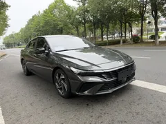 2023 Hyundai Elantra 1.5L CVT TOP Flagship — фото 3