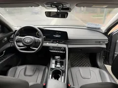 2023 Hyundai Elantra 1.5L CVT TOP Flagship — фото 7