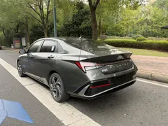 2023 Hyundai Elantra 1.5L CVT TOP Flagship — фото 10