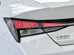 2022 Hyundai Elantra 1.5L CVT GLX Elite, белый — фото 20
