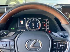 2022 Lexus ES 200 Luxury — фото 17