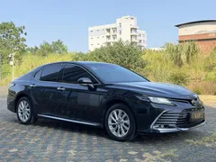 2023 Toyota Camry 2.0G Luxury, чёрный — фото 3