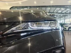2023 Toyota Venza 2.0L CVT 2WD Luxury, чёрный — фото 3