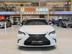 2022 Lexus ES 200 Excellence, белый — фото 2