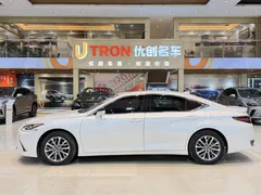 2022 Lexus ES 200 Excellence, белый — фото 3