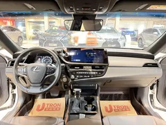 2022 Lexus ES 200 Excellence, белый — фото 7