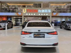 2022 Lexus ES 200 Excellence, белый — фото 27