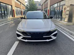 2023 Hyundai Elantra 1.5L CVT LUX Premium, белый — фото 2
