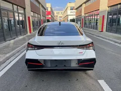 2023 Hyundai Elantra 1.5L CVT LUX Premium, белый — фото 7