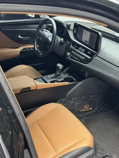 2022 Lexus ES 200 Excellence, чёрный — фото 4