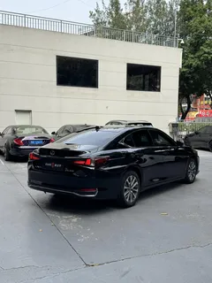 2022 Lexus ES 200 Excellence, чёрный — фото 7