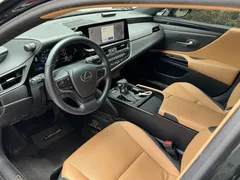2022 Lexus ES 200 Excellence, чёрный — фото 9
