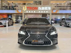 2021 Lexus ES 200 Luxury, чёрный — фото 2