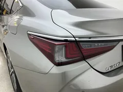 2022 Lexus ES 200 Luxury — фото 20