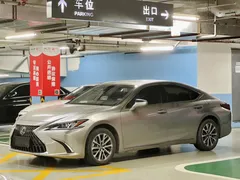 2022 Lexus ES 200 Excellence — фото 1