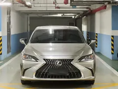 2022 Lexus ES 200 Excellence — фото 2