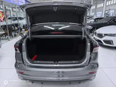 2023 Geely Emgrand 4th Gen Champion 1.5L CVT Flagship — фото 7