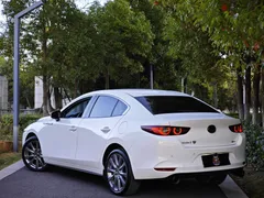 2023 Mazda Mazda3 2.0L AT, белый — фото 6