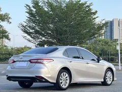 2021 Toyota Camry 2.0G Luxury — фото 7