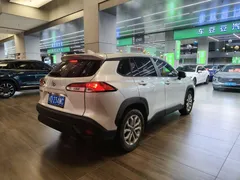 2022 Toyota Frontlander 2.0L CVT Leading, белый — фото 4