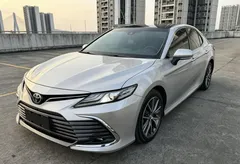 2021 Toyota Camry 2.5G Luxury — фото 1