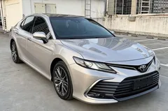 2021 Toyota Camry 2.5G Luxury — фото 2