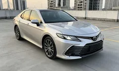 2021 Toyota Camry 2.5G Luxury — фото 4