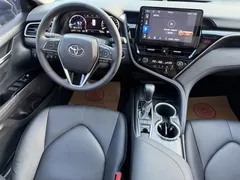 2021 Toyota Camry 2.5G Luxury — фото 9