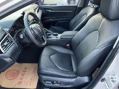 2021 Toyota Camry 2.5G Luxury — фото 11