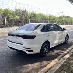 2023 Geely Emgrand 4th Gen Champion 1.5L CVT Flagship, белый — фото 4
