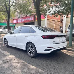 2023 Geely Emgrand 4th Gen Champion 1.5L CVT Flagship, белый — фото 6