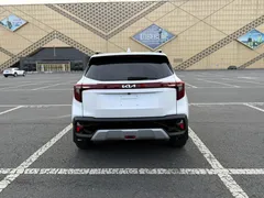 2023 Kia Seltos 1.5L IVT Luxury, белый — фото 5