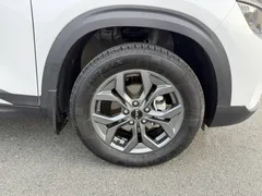 2023 Kia Seltos 1.5L IVT Luxury, белый — фото 13