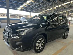 2022 Subaru Forester 2.0i AWD Luxury, чёрный — фото 1