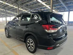 2022 Subaru Forester 2.0i AWD Luxury, чёрный — фото 6