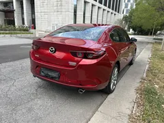 2021 Mazda Mazda3 2.0L AT, красный — фото 15