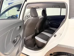 2022 Toyota Yaris L Zhixuan X 1.5L CVT Leading Plus, белый — фото 18