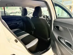 2022 Toyota Yaris L Zhixuan X 1.5L CVT Leading Plus, белый — фото 21