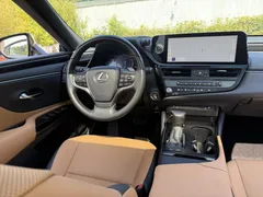 2022 Lexus ES 200 Excellence — фото 5