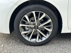 2021 Kia Cerato 1.5L CVT Fashion, белый — фото 23
