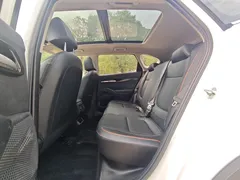 2023 Kia Seltos 1.5L IVT Luxury, белый — фото 8