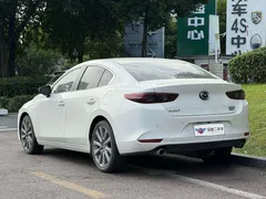 2023 Mazda Mazda3 2.0L AT, белый — фото 4