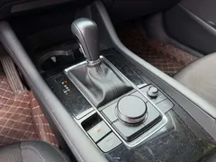 2023 Mazda Mazda3 2.0L AT, белый — фото 9